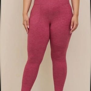 Torrid Super Soft Leggings with Pockets in Dusty Pink 3X
